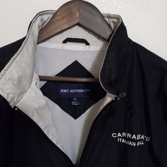 Carrabbas Italian Grill XL Mens Cotton Zip Front Employee Windbreaker in Black - Picture 3 of 10